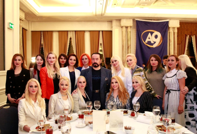 “Kedicik”lərin makiyajsız halları – FOTOLAR