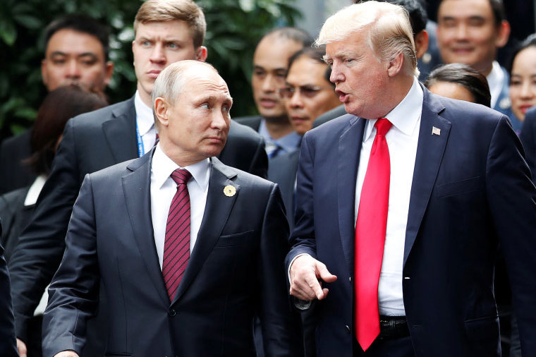 Putin Trampa top hədiyyə edib – FOTO