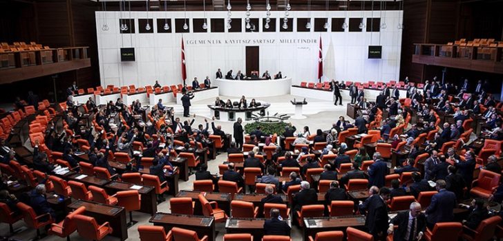 Türkiyə parlamentində andiçmə keçirildi
