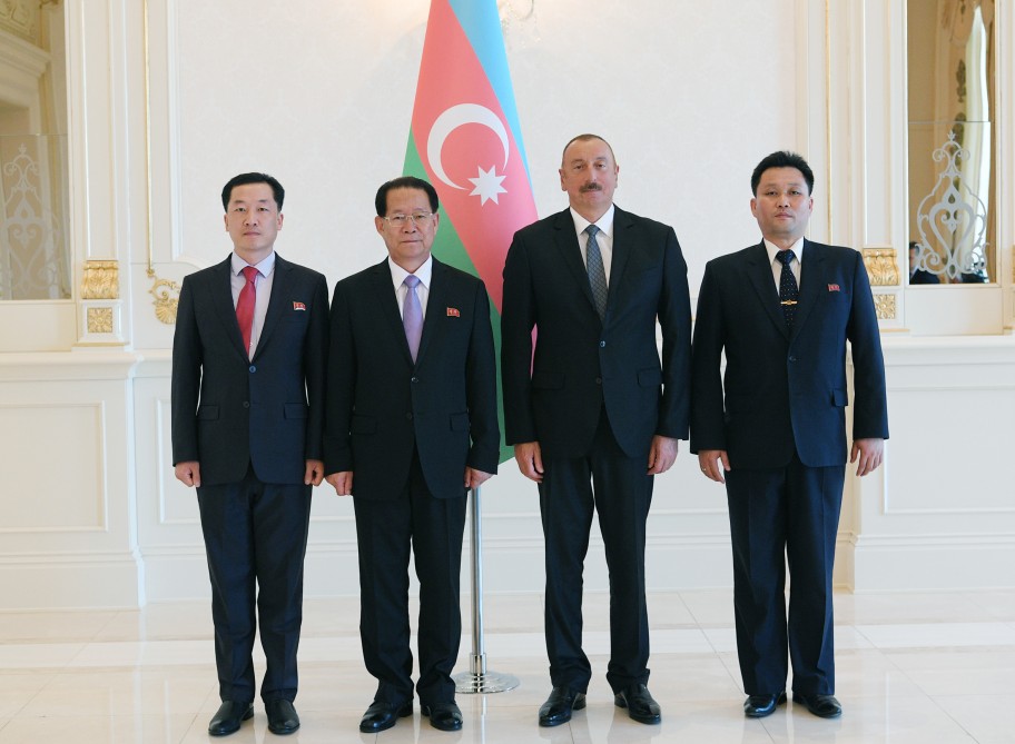 İlham Əliyev 3 ölkə səfirlərinin etimadnaməsini qəbul etdi – FOTO