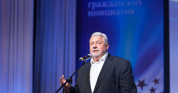 İlham Əliyev Yuli Qusmanı “Dostluq”ordeni ilə təltif etdi